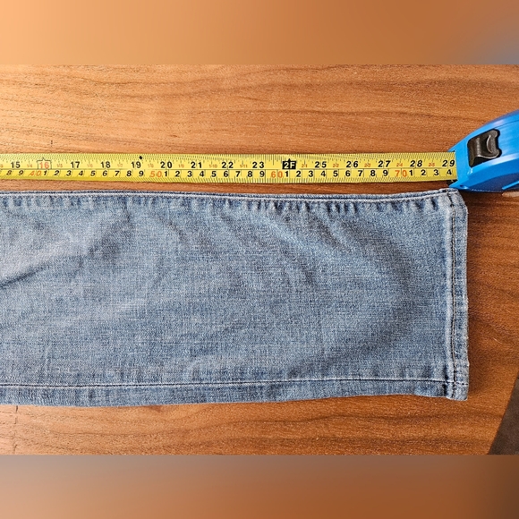 Levi's 724 High Rise Slim Straight Women's Jeans, size 26, great condition! - Picture 9 of 9